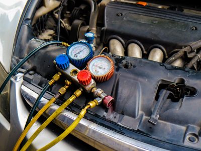 Car air condition fix with machine and pressure gage